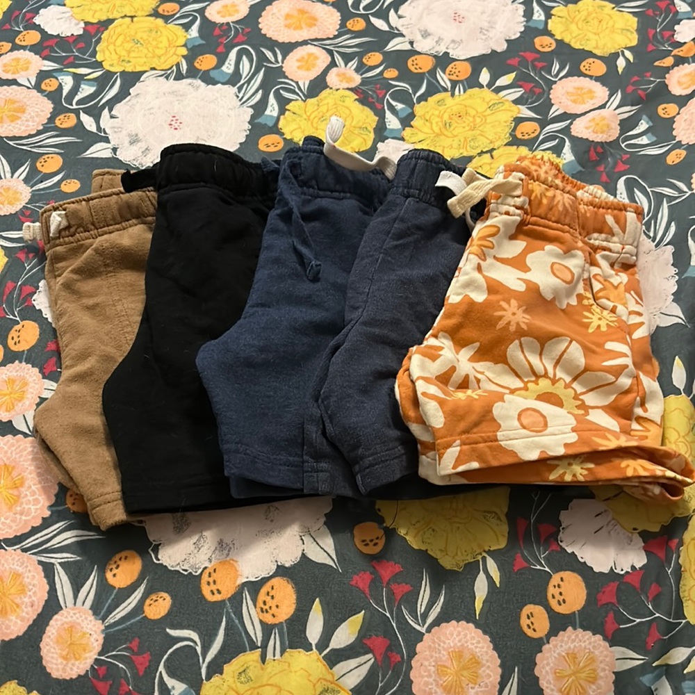 Bundle of toddler boys shorts. Size 3t